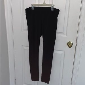black aeropostale leggings.